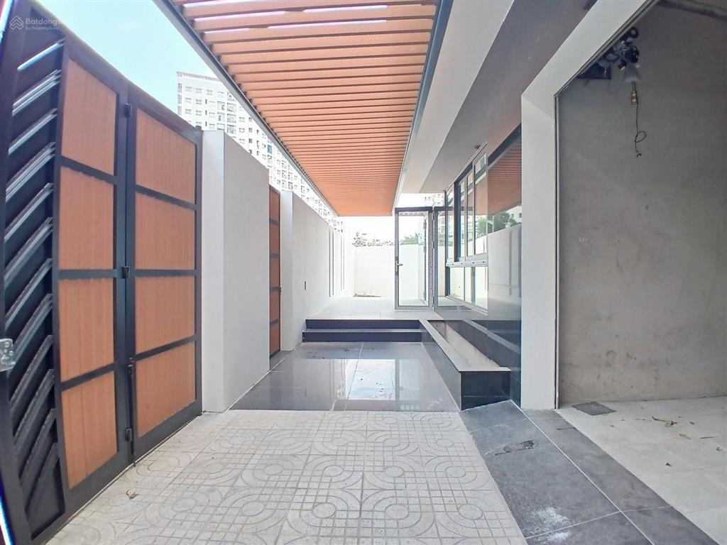 Bán nhà biệt thự 288m2(17*17m) đường số 51, kdc 10 mẫu bình trưng đông, tp thủ đức, shr, trệt 2 lầu