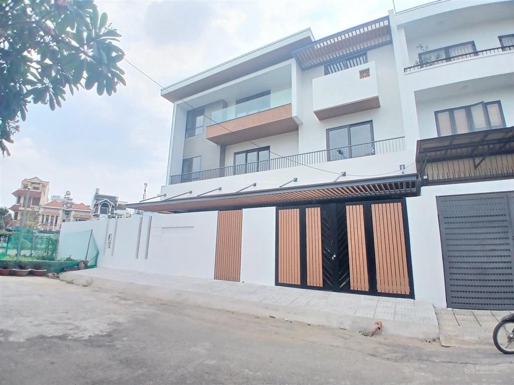 Bán nhà biệt thự 288m2(17*17m) đường số 51, kdc 10 mẫu bình trưng đông, tp thủ đức, shr, trệt 2 lầu