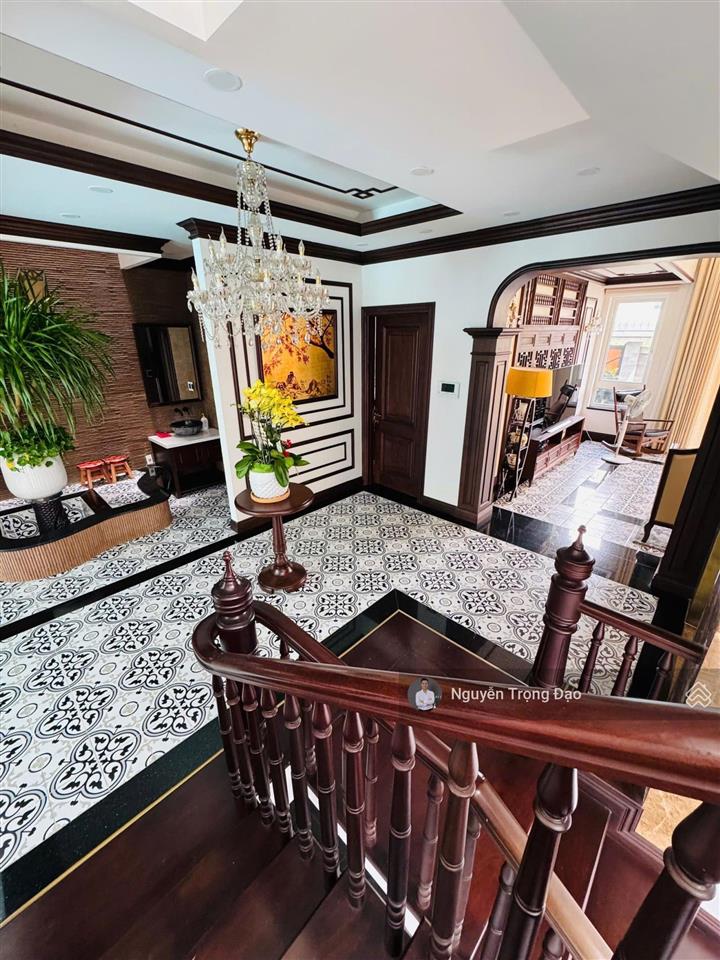 Bán căn biệt thự sân vườn 466.8m2(20*23m), thạnh mỹ lợi, quận 2, hầm 3 lầu, da villa thủ thiêm