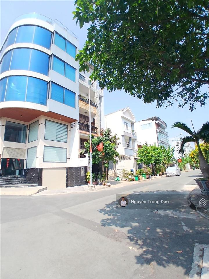 Cho thuê nguyên căn 5*20m, 1 trệt 3 lầu, khu dc thế kỉ 21, quận 2, 6pn, 6wc, nội thất đầy đủ