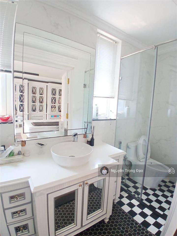 Cho thuê biệt thự 280m2(14*20m), saigon mystery đảo kim cương, quận 2, 6pn, phòng karaoke, hồ bơi