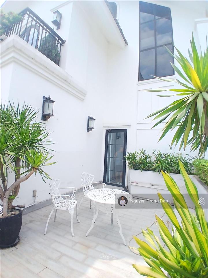 Cho thuê biệt thự 280m2(14*20m), saigon mystery đảo kim cương, quận 2, 6pn, phòng karaoke, hồ bơi