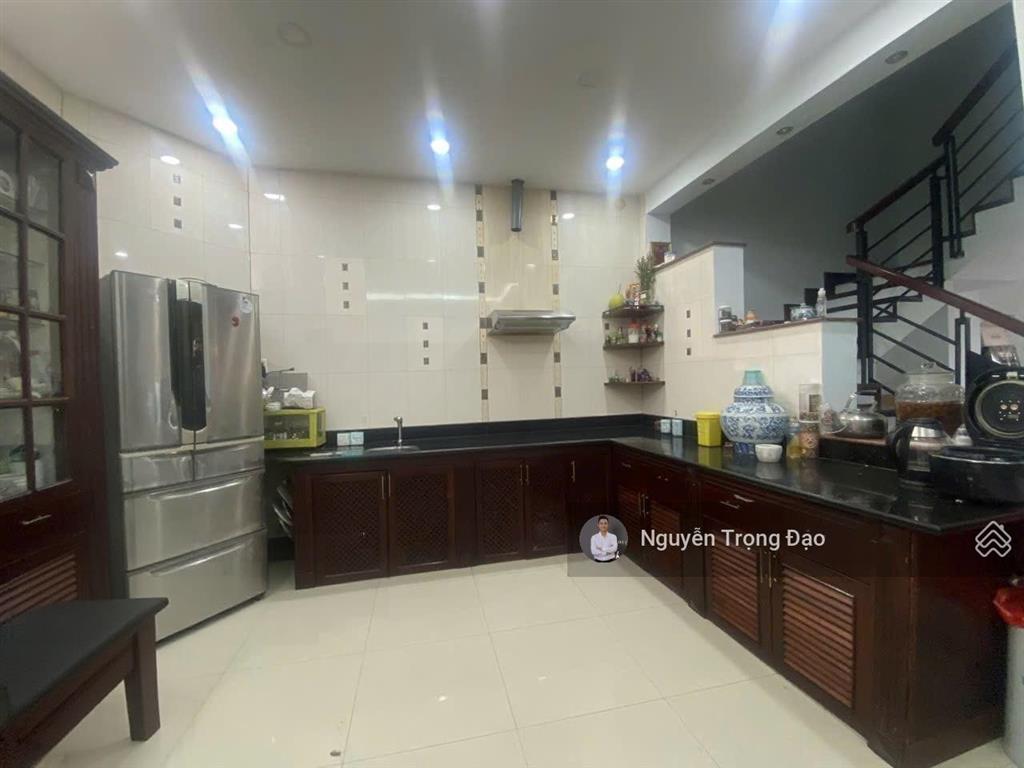 Cho thuê nguyên căn trệt 3 lầu, 6*20m, kdc sông giồng, an phú, quận 2, 4pn, nội thất cơ bản