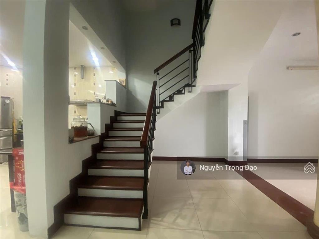 Cho thuê nguyên căn trệt 3 lầu, 6*20m, kdc sông giồng, an phú, quận 2, 4pn, nội thất cơ bản