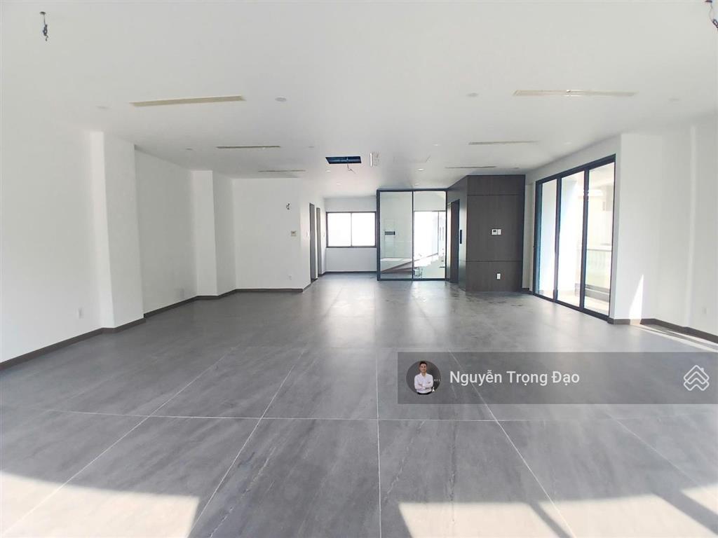 Cho thuê nguyên căn 200m2(10*20m), thạnh mỹ lợi, quận 2, hầm 4 lầu, thang máy, sàn trống suốt, pccc