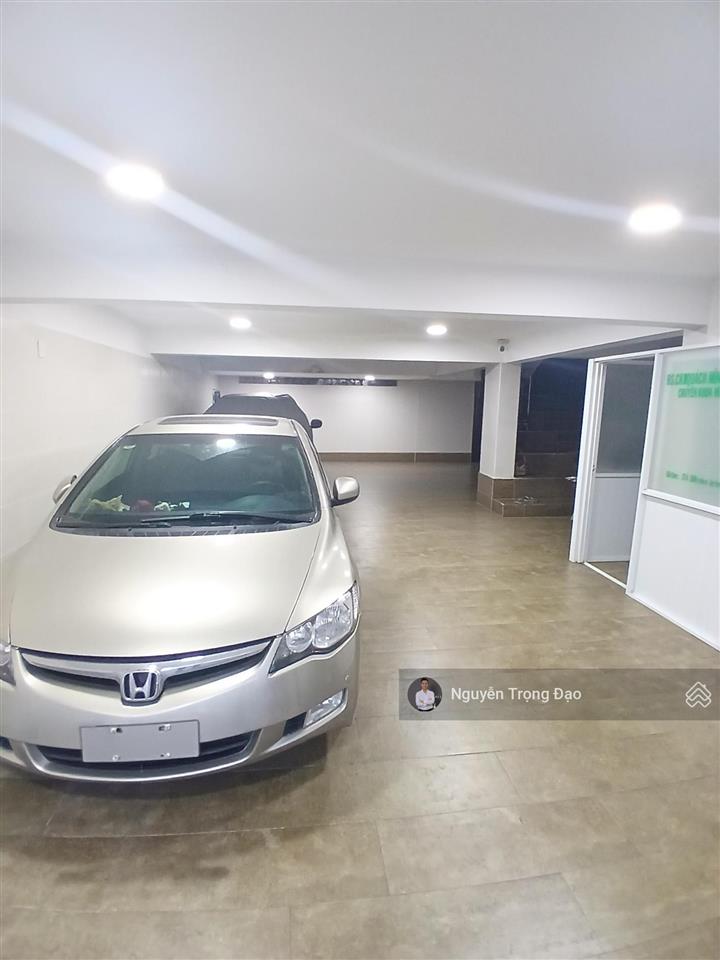 Cho thuê nguyên căn 8*20m, hầm 4 lầu, thạnh mỹ lợi, quận 2, 4 pn, full nội thất, có hồ cá coi