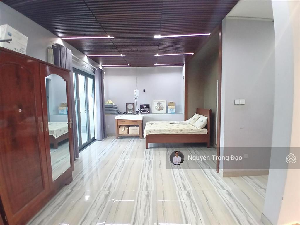 Cho thuê nguyên căn 8*20m, hầm 4 lầu, thạnh mỹ lợi, quận 2, 4 pn, full nội thất, có hồ cá coi