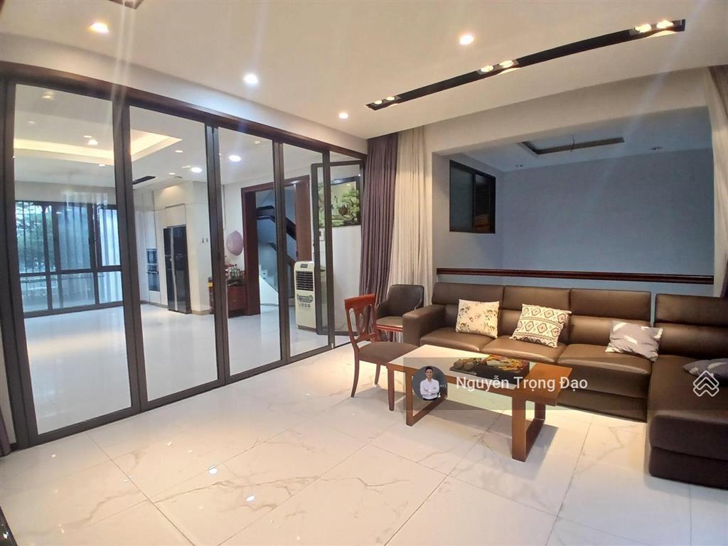 Cho thuê nguyên căn 8*20m, hầm 4 lầu, thạnh mỹ lợi, quận 2, 4 pn, full nội thất, có hồ cá coi