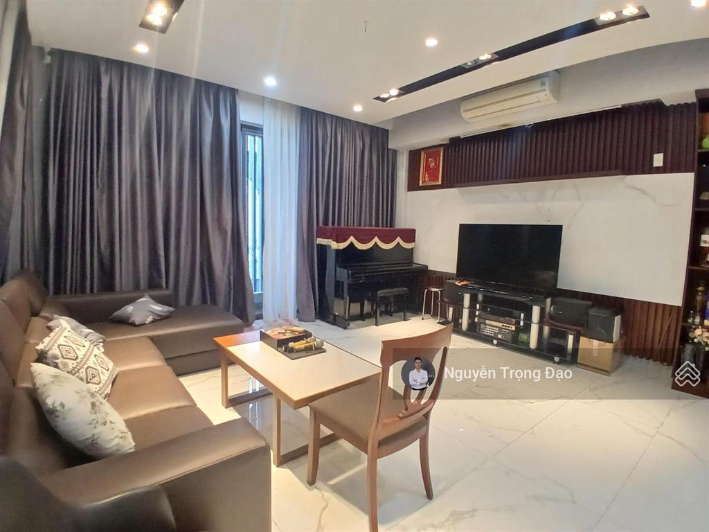 Cho thuê nguyên căn 8*20m, hầm 4 lầu, thạnh mỹ lợi, quận 2, 4 pn, full nội thất, có hồ cá coi