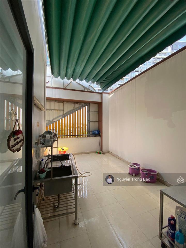 Cho thuê tòa 7 tầng, 9*22m, đường bát nàn, quận 2, điều hòa, thang máy, pccc đầy đủ