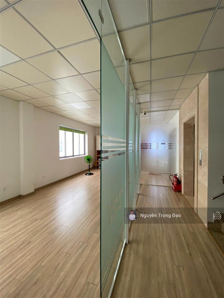 Cho thuê tòa 7 tầng, 9*22m, đường bát nàn, quận 2, điều hòa, thang máy, pccc đầy đủ