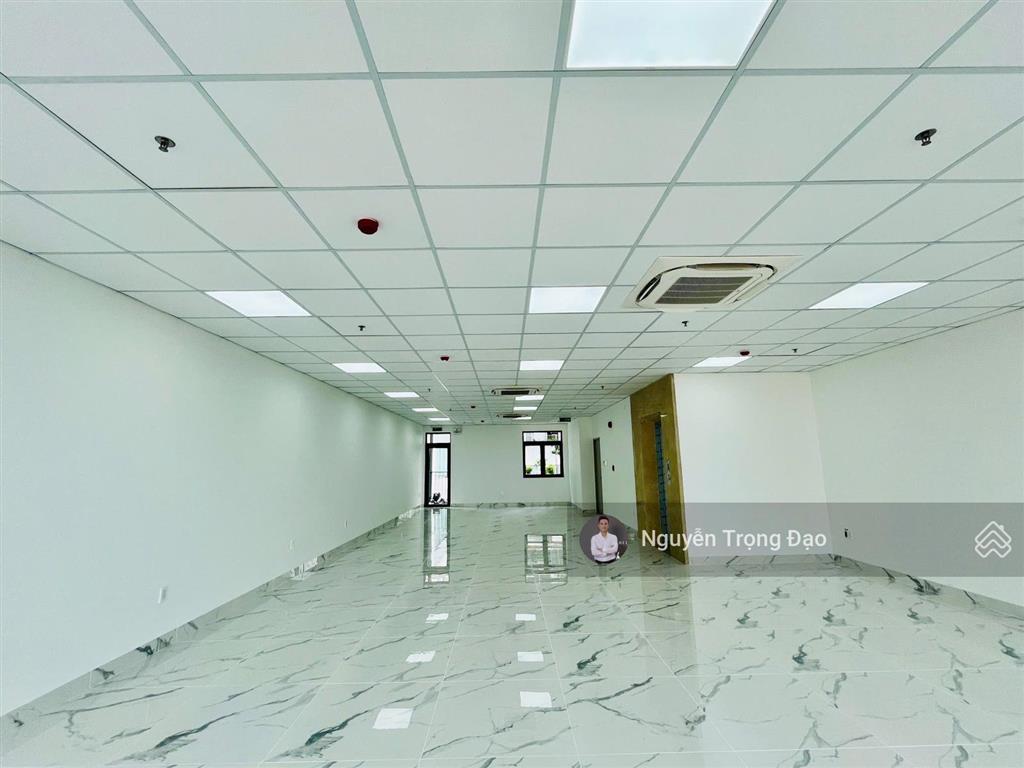 Cho thuê tòa văn phòng tại trương văn bang  đảo kc  950m2/8*20m  hầm 7 lầu  pccc  thang máy