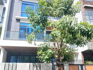 Cho thuê nguyên căn văn phòng khu saigon mystery  đảo kc  650m²/10*18m  hầm 4 lầu  thang máy