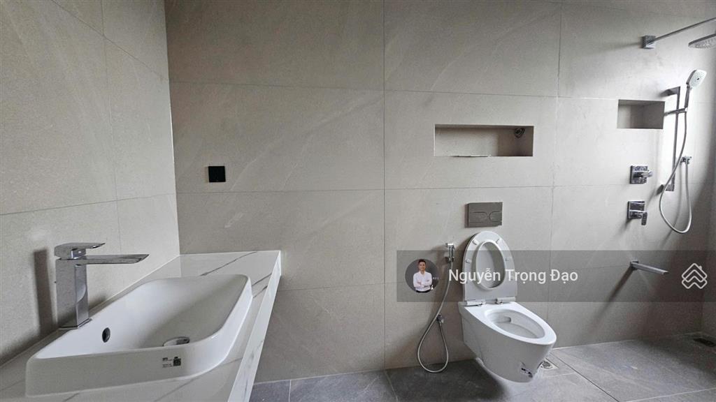 Cho thuê nguyên căn văn phòng khu saigon mystery  đảo kc  650m2/10x18m  hầm 4 lầu  thang máy