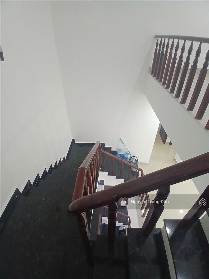 Cho thuê nhà nguyên căn khu thế kỷ 21  thạnh mỹ lợi  quận 2  500m2 sàn/8*20m/trệt 3 lầu