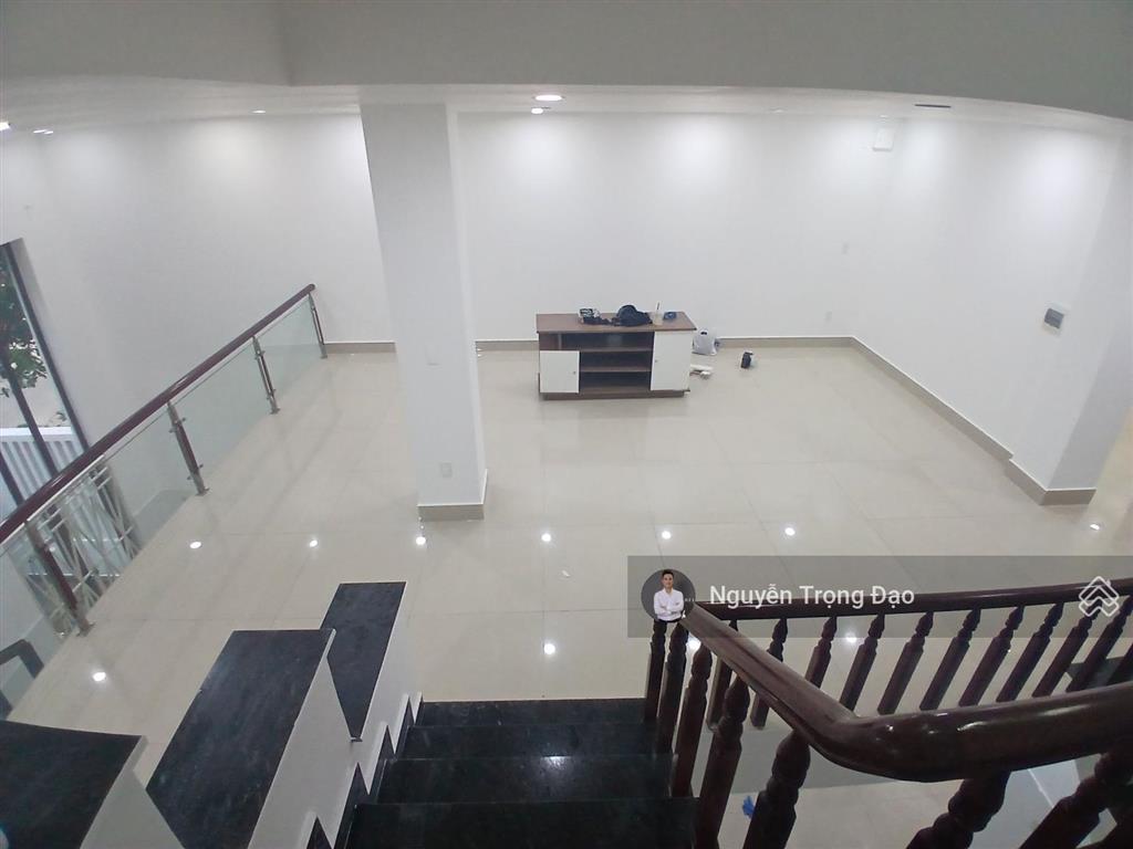 Cho thuê nhà nguyên căn khu thế kỷ 21  thạnh mỹ lợi  quận 2  500m2 sàn/8*20m/trệt 3 lầu