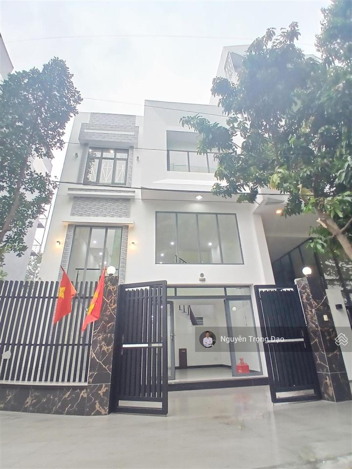 Cho thuê nhà nguyên căn khu thế kỷ 21  thạnh mỹ lợi  quận 2  500m2 sàn/8*20m/trệt 3 lầu