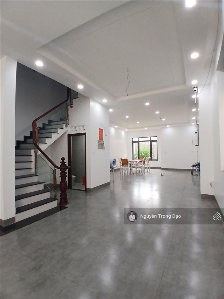 Bán biệt thự khu cao ốc phố đông  phước long b  liên phường  283m2/8*25m/trệt 2 lầu/sổ hc