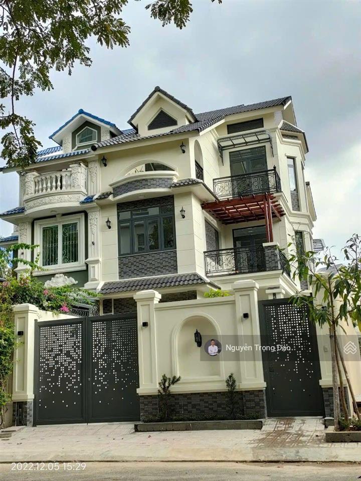 Bán biệt thự khu cao ốc phố đông  phước long b  liên phường  283m2/8*25m/trệt 2 lầu/sổ hc