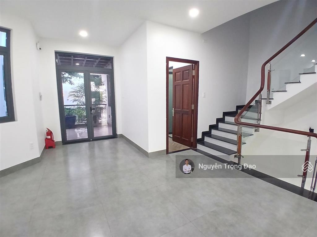 Bán biệt thự khu cao ốc phố đông  phước long b  liên phường  283m2/8*25m/trệt 2 lầu/sổ hc
