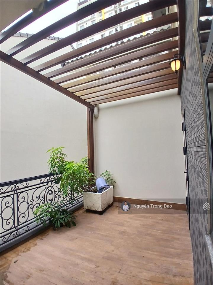 Bán biệt thự khu cao ốc phố đông  phước long b  liên phường  283m2/8*25m/trệt 2 lầu/sổ hc