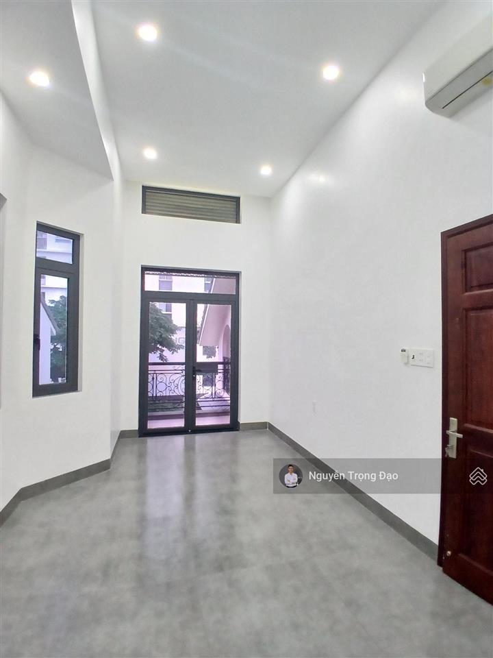 Bán biệt thự khu cao ốc phố đông  phước long b  liên phường  283m2/8*25m/trệt 2 lầu/sổ hc