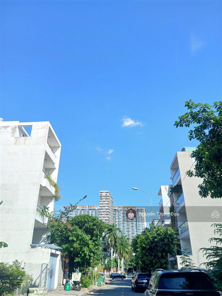 Cho thuê nguyên căn 1 trệt 3 lầu, 6pn, 102.5m2, khu thế kỷ 21, thạnh mỹ lợi, quận 2, full nội thất
