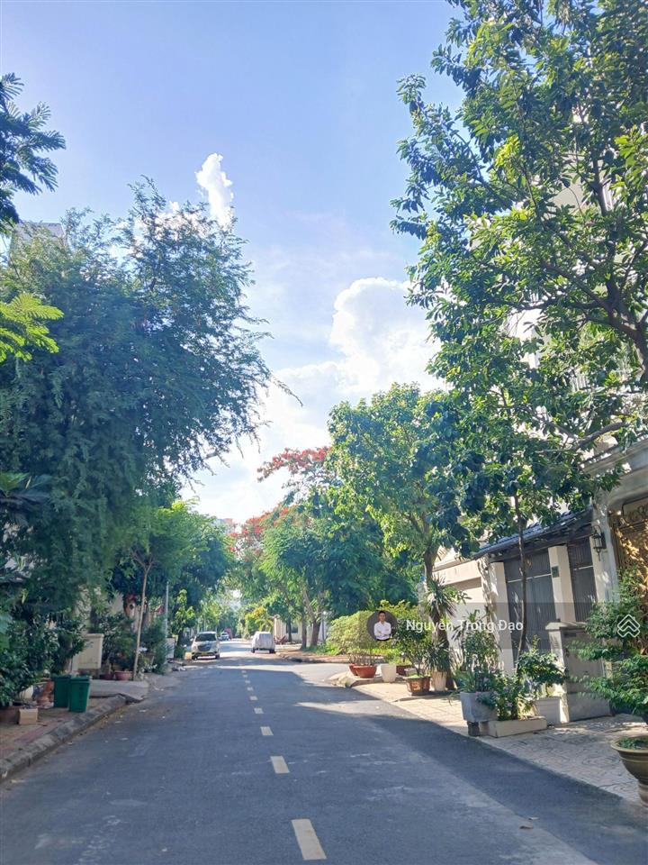 Cho thuê nguyên căn 1 trệt 3 lầu, 6pn, 102.5m2, khu thế kỷ 21, thạnh mỹ lợi, quận 2, full nội thất