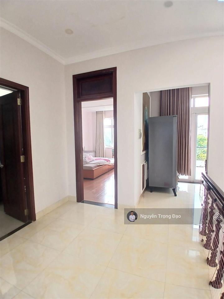 Cho thuê nguyên căn 152m2 (8*19m)  1 trệt 3 lầu  5pn  khu thạnh mỹ lợi  đảo kim cương  quận 2