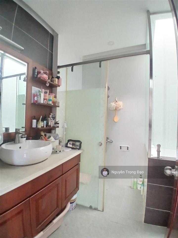 Cho thuê nguyên căn 152m2 (8*19m)  1 trệt 3 lầu  5pn  khu thạnh mỹ lợi  đảo kim cương  quận 2