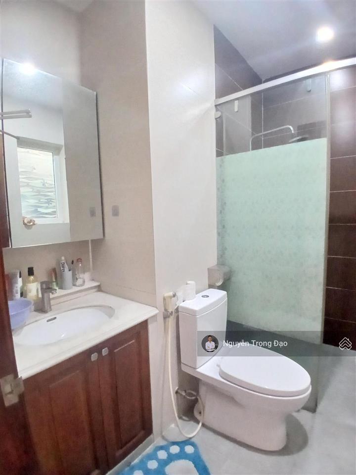 Cho thuê nguyên căn 152m2 (8*19m)  1 trệt 3 lầu  5pn  khu thạnh mỹ lợi  đảo kim cương  quận 2