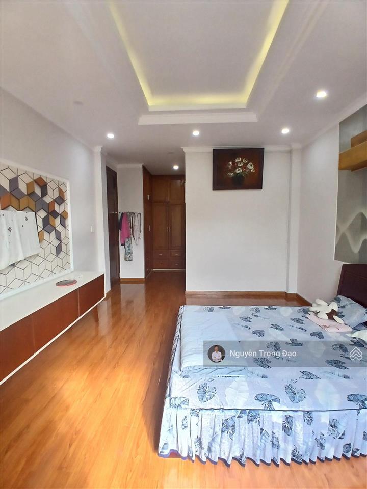 Cho thuê nguyên căn 152m2 (8*19m)  1 trệt 3 lầu  5pn  khu thạnh mỹ lợi  đảo kim cương  quận 2