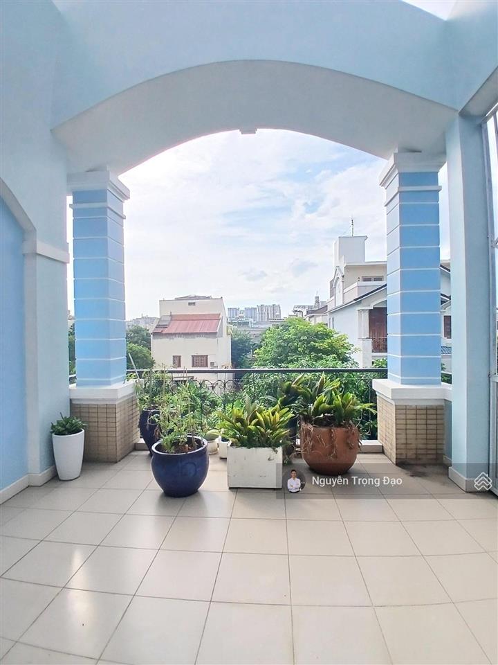Cho thuê nguyên căn 152m2 (8*19m)  1 trệt 3 lầu  5pn  khu thạnh mỹ lợi  đảo kim cương  quận 2