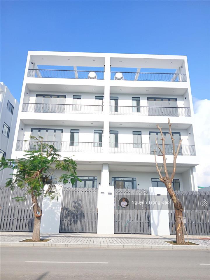 Cho thuê nguyên căn hầm 4 lầu khu thạnh mỹ lợi  đảo kc  200m2/10*20m/650m2  view hồ sinh thái