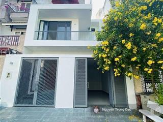 Cho thuê nguyên căn 127.5m2 khu dc sông giồng  an phú  q2  7.5*17m/5pn/4wc  full nội thất