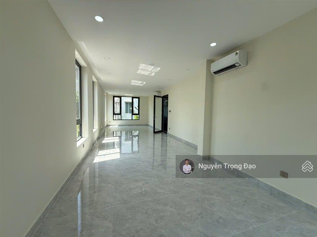 Cho thuê nguyên căn 180m2  khu mystery đảo kc  10*18m/hầm 4 lầu/thang máy/đh  sàn trống suốt