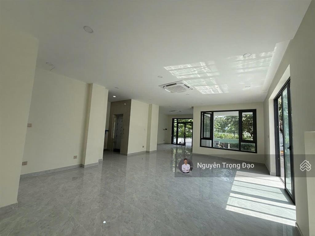 Cho thuê nguyên căn 180m2  khu mystery đảo kc  10*18m/hầm 4 lầu/thang máy/đh  sàn trống suốt