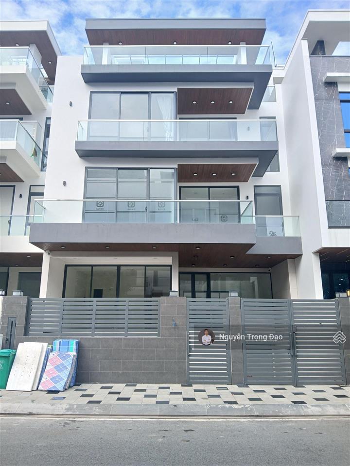 Cho thuê nguyên căn hầm 4 lầu khu mystery đảo kc  quận 2  10*18m  thang máy  đh  sàn trống