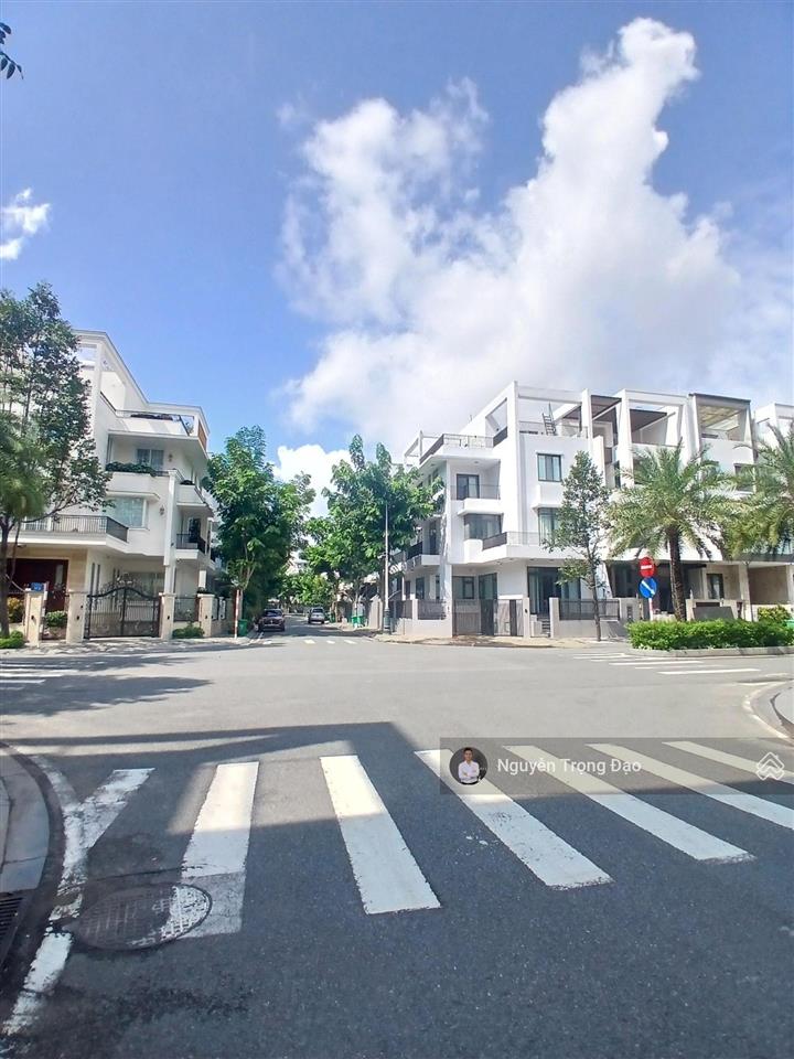 Cho thuê nguyên căn hầm 4 lầu  7*18m/420m2  khu saigon mystery  đảo kim cương  tm, đh đầy đủ