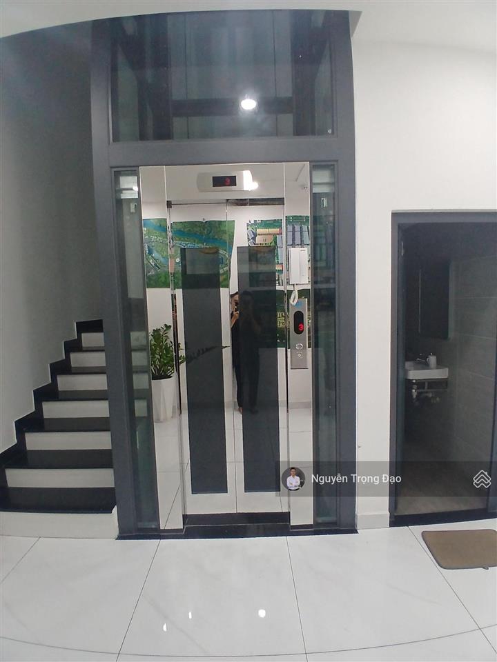 Cho thuê nguyên căn 5*20m/trệt 3 lầu  trương văn bang  khu thạnh mỹ lợi  đảo kc  có thang máy