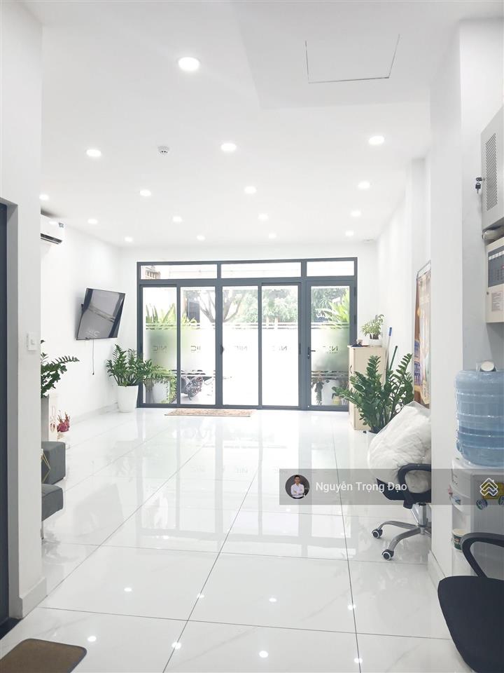 Cho thuê nguyên căn 5*20m/trệt 3 lầu  trương văn bang  khu thạnh mỹ lợi  đảo kc  có thang máy
