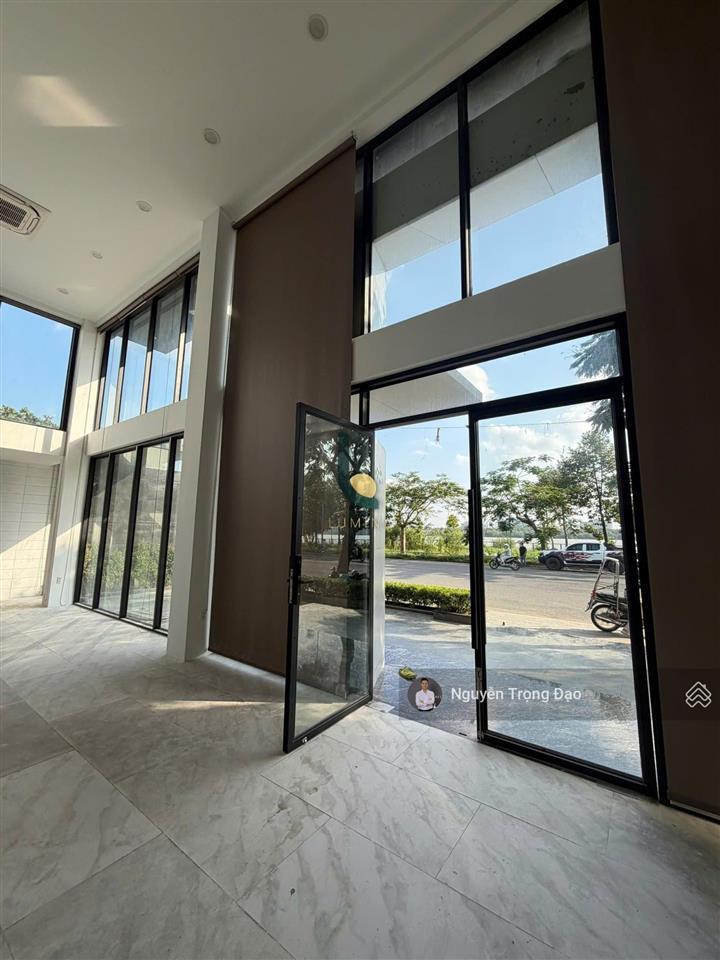 Cho thuê tòa biệt thự 15*21m/868m2 khu thạnh mỹ lợi  đảo kc  mt trần quý kiên  1 trệt, lửng, 2l