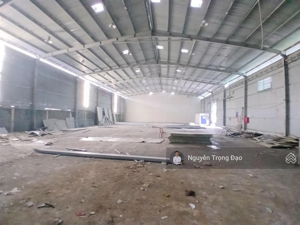 Cho thuê kho xưởng 770m2 khu thạnh mỹ lợi đảo kc  q2  trần cao 8m, nền bê tông, mái tôn, có pccc