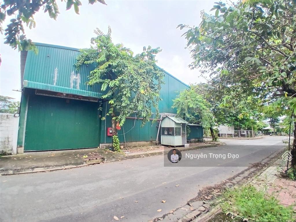 Cho thuê kho xưởng 770m2 khu thạnh mỹ lợi đảo kc  q2  trần cao 8m, nền bê tông, mái tôn, có pccc