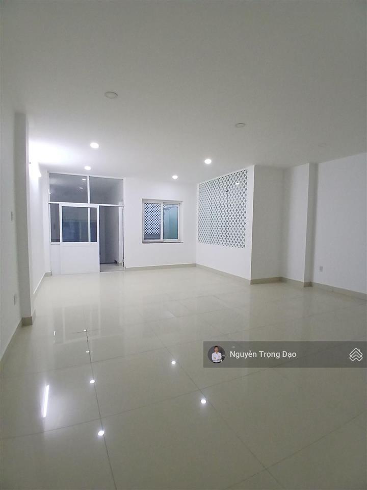 Cho thuê nguyên căn trệt 3 lầu, 6*23.5m/500m2  kdc đông thủ thiêm  bình trưng đông  quận 2