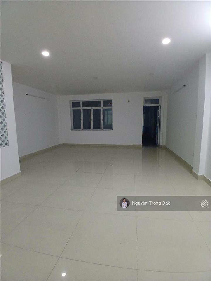 Cho thuê nguyên căn trệt 3 lầu, 6*23.5m/500m2  kdc đông thủ thiêm  bình trưng đông  quận 2