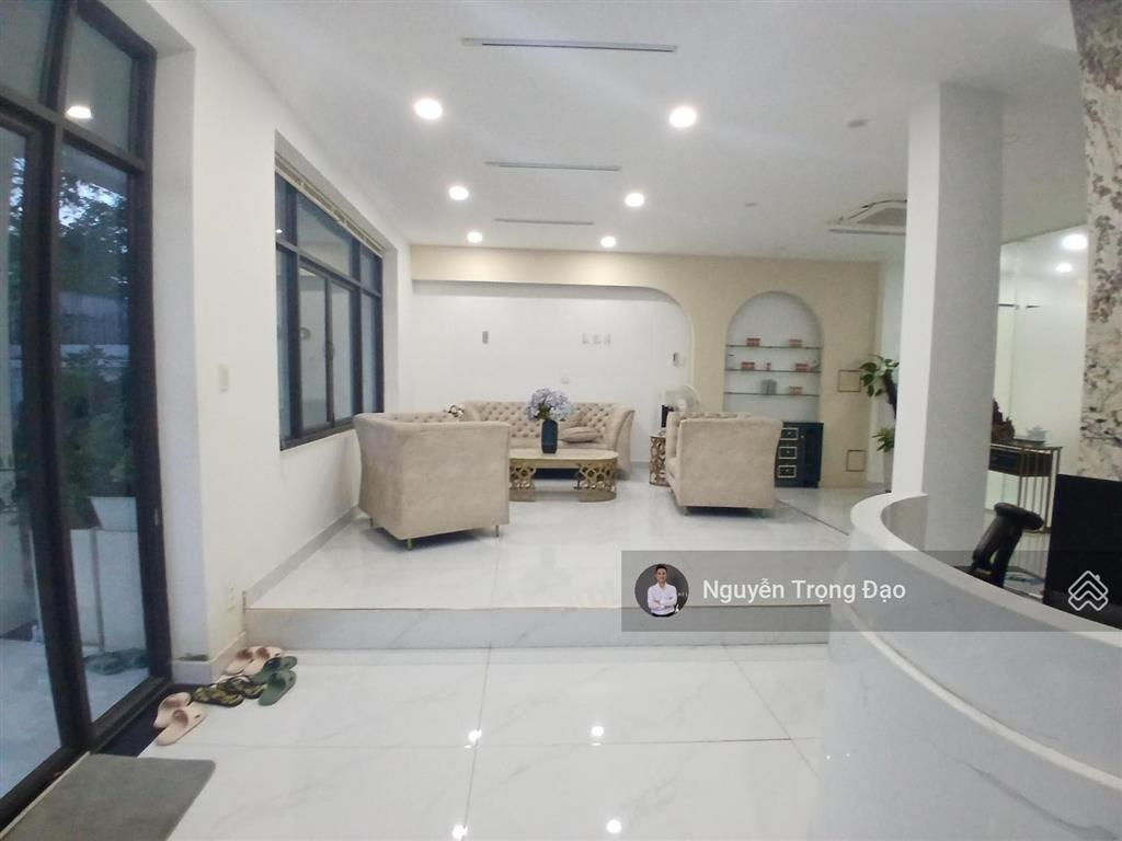 Cho thuê nguyên căn hầm 4 lầu  8*20m  khu thạnh mỹ lợi  quận 2  dt sàn 500m2