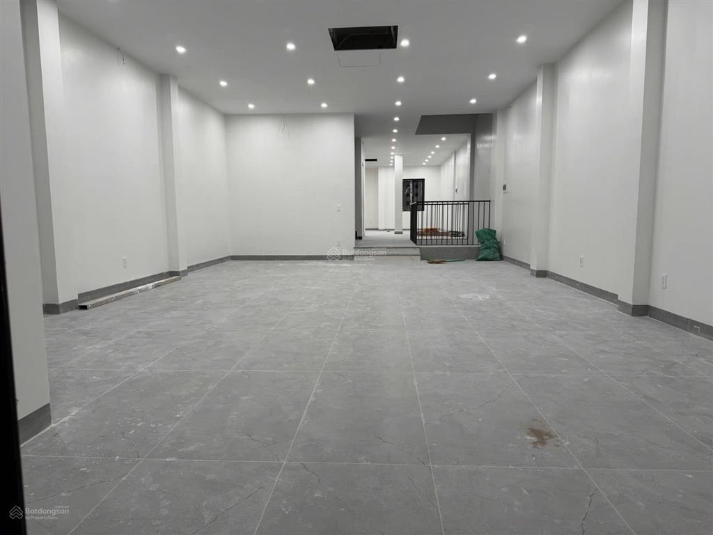 Giảm 6,1 tỷ bán tòa nhà văn phòng 5 tầng vip khu k300 hoàn thiện đẹp tâm