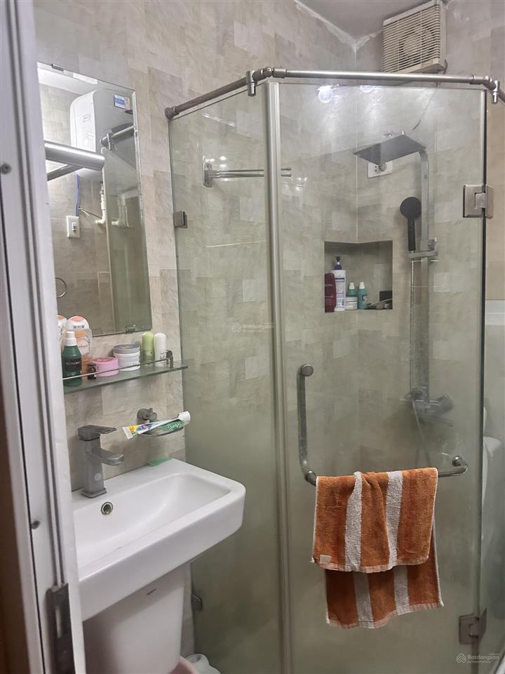 Bán nhà phố ngọc khánh dt 60m x 4t 24 tỷ có tl  ô tô vào nhà  a thắng