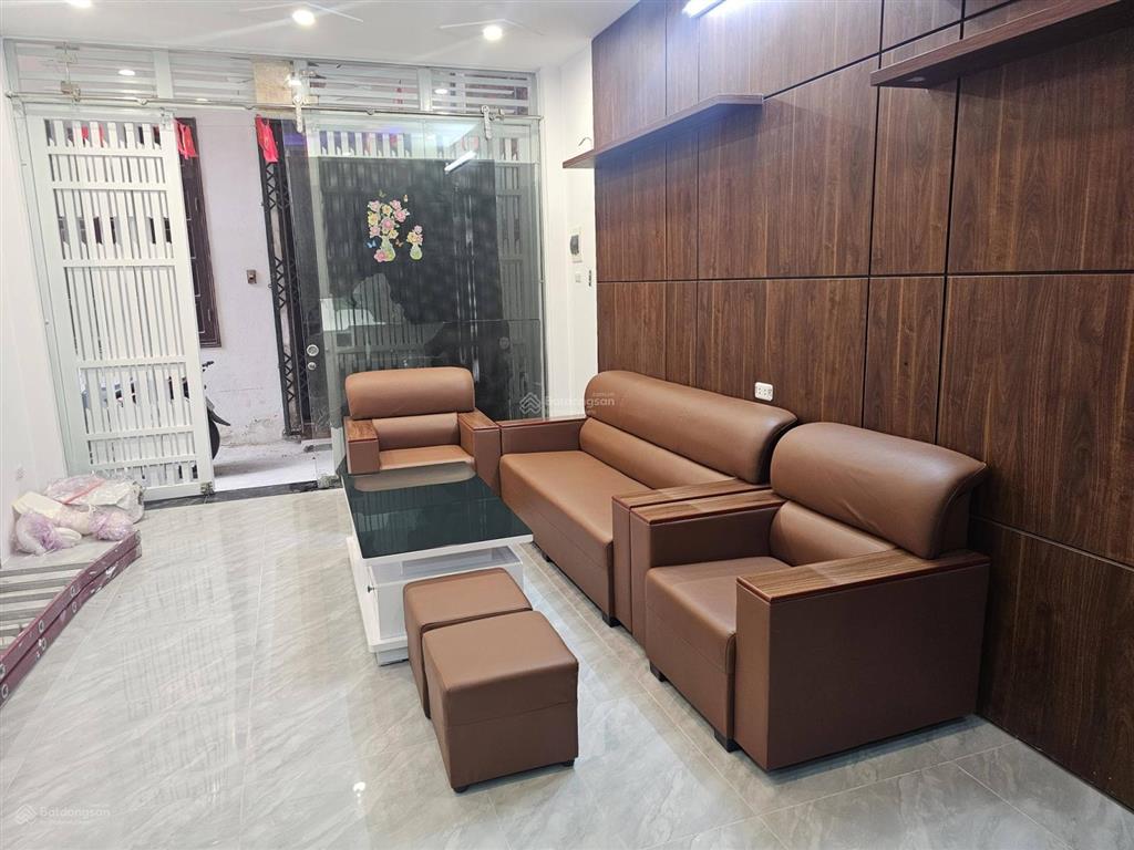 Bán nhà riêng xây mới phố vĩnh phúc, dt 34m2 x 5 tầng, giá 8.85 tỷ có tl,  a. thắng